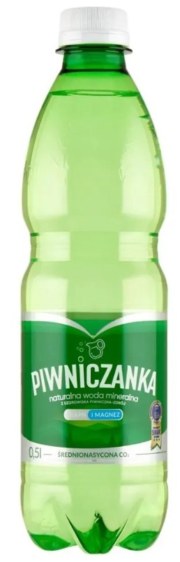 Piwniczanka 0,5l średnionasycona ZIELONA/12/648/5900467000078